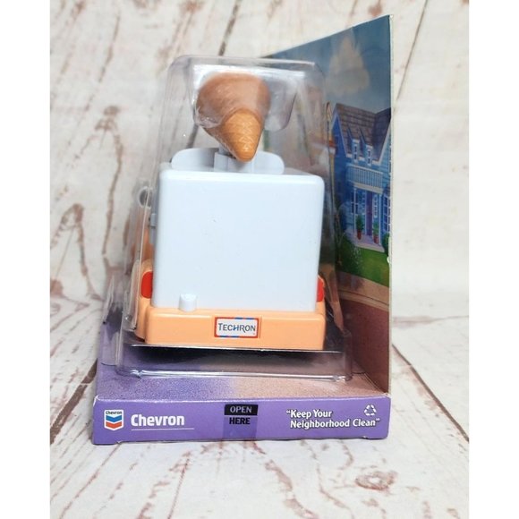 Vintage 2003 Chevron Cars Summer Scoop Ice Cream Toy Truck - Picture 7 of 16